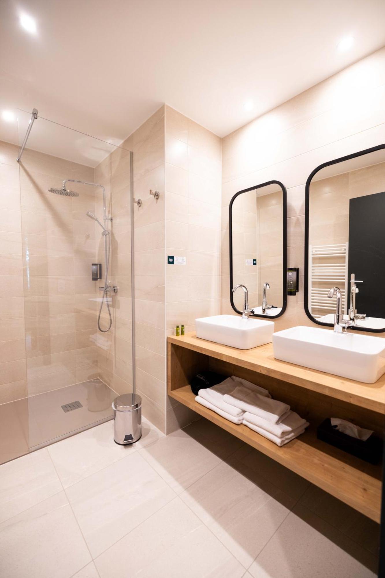 לבארוש Logis Hotel Restaurant & Spa La Rochette מראה חיצוני תמונה